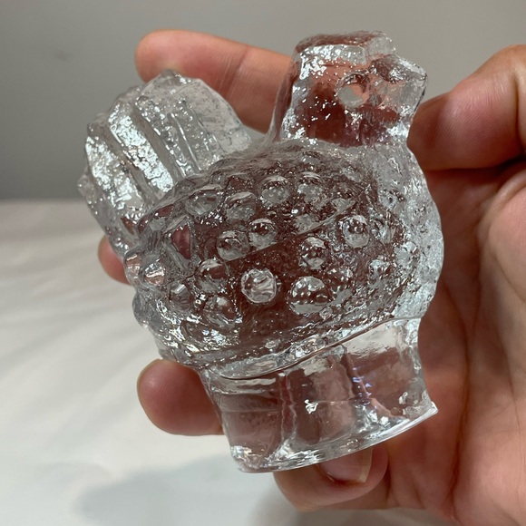 Vintage PUKEBERG Glass CHICKEN Paperweight Figurine - Picture 7 of 7